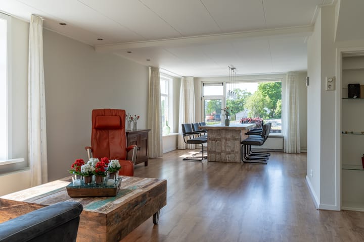 Photo 11 of It Heech 25