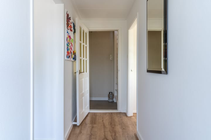 Photo 21 of It Heech 25