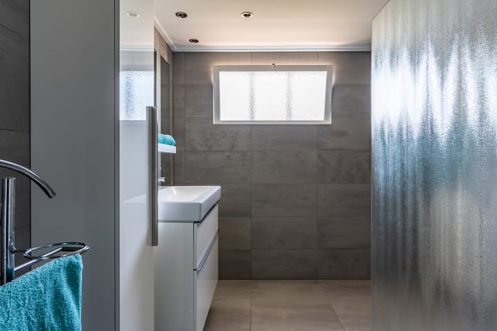 Photo 24 of It Heech 25