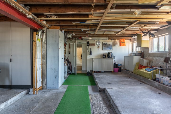 Photo 31 of It Heech 25