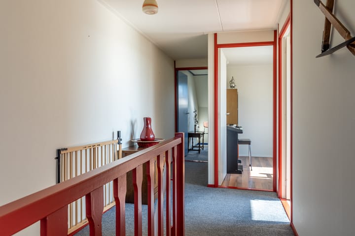 Photo 34 of It Heech 25