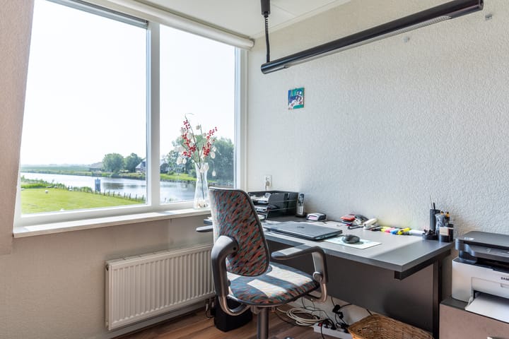 Photo 38 of It Heech 25