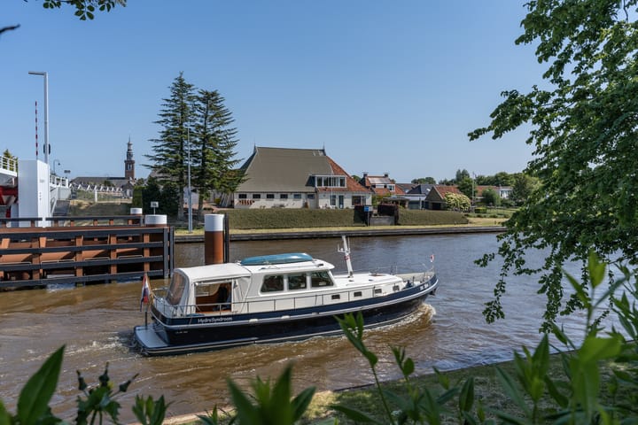 Photo 44 of It Heech 25