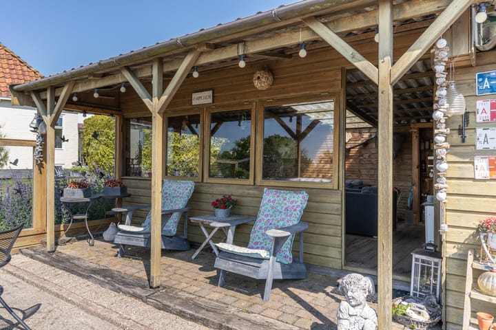 Photo 58 of It Heech 25