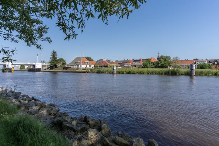 Photo 69 of It Heech 25