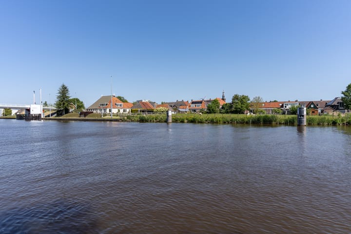 Photo 70 of It Heech 25