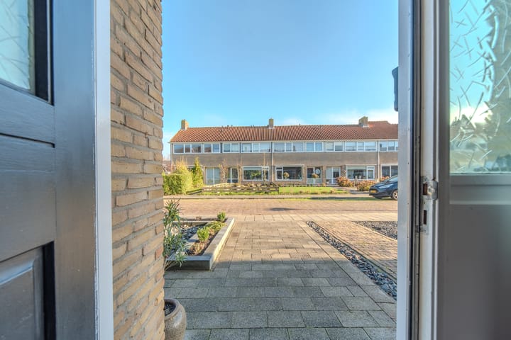 Photo 6 of Van Eckstraat 25