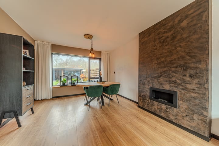 Photo 16 of Van Eckstraat 25