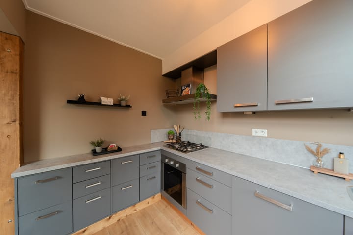 Photo 20 of Van Eckstraat 25