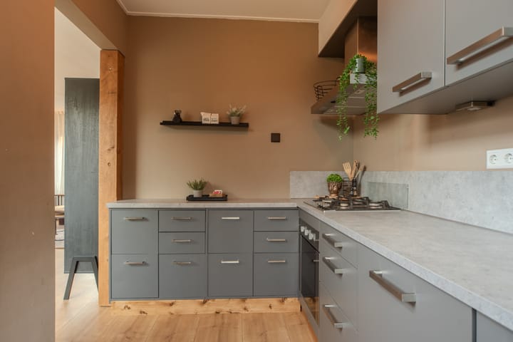 Photo 21 of Van Eckstraat 25