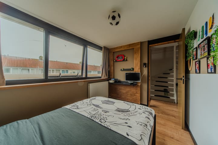 Photo 26 of Van Eckstraat 25