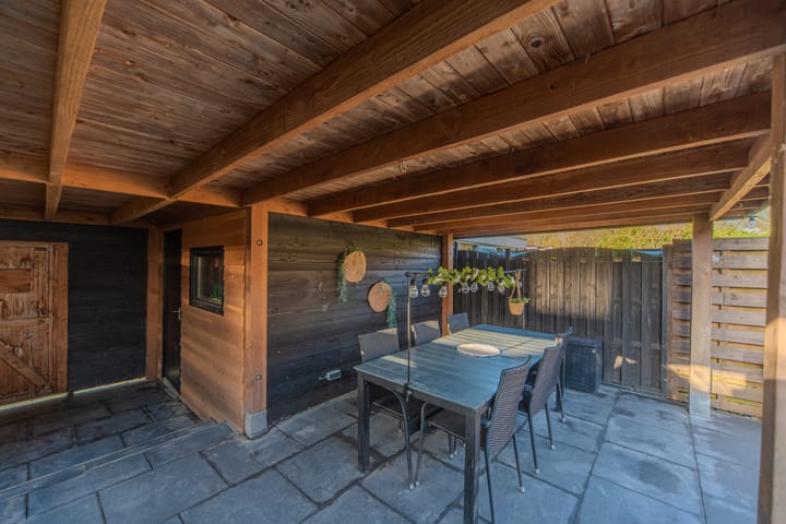 Photo 47 of Van Eckstraat 25