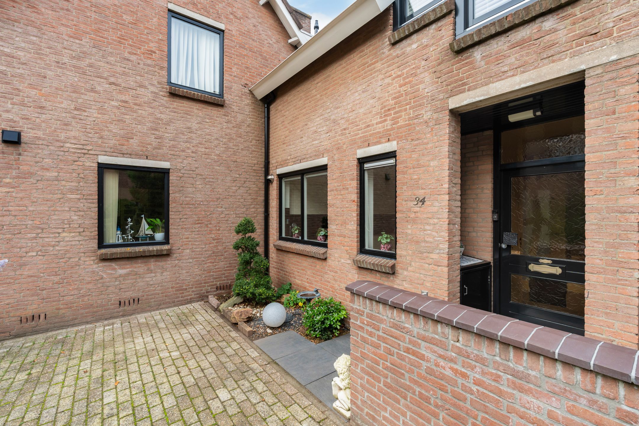 Photo 42 of Haagwinde 34