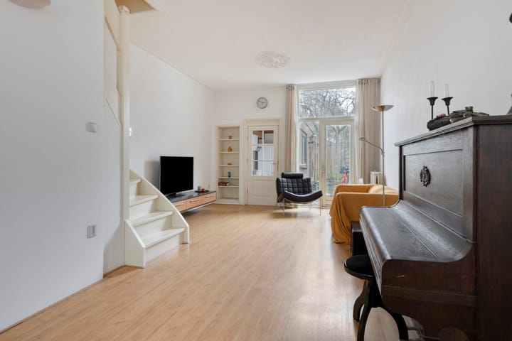 Photo 2 of Saenredamstraat 94