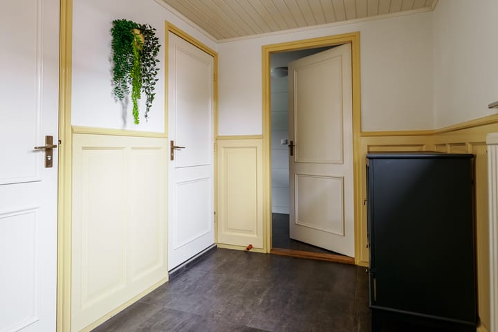 Photo 30 of Oosteinde 196