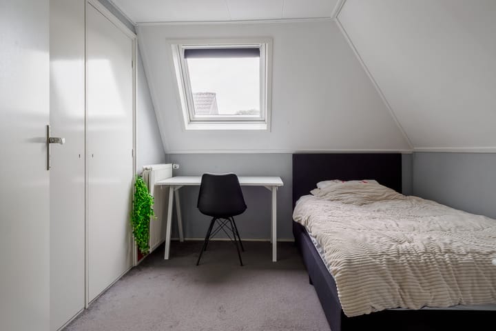 Photo 38 of Oosteinde 196