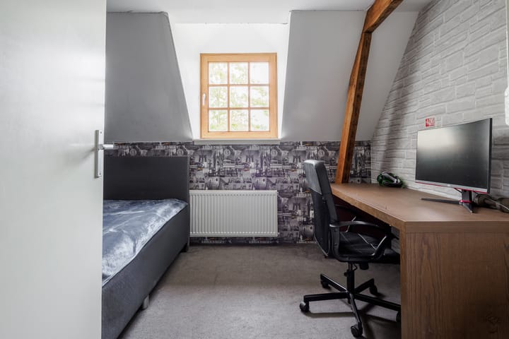 Photo 40 of Oosteinde 196