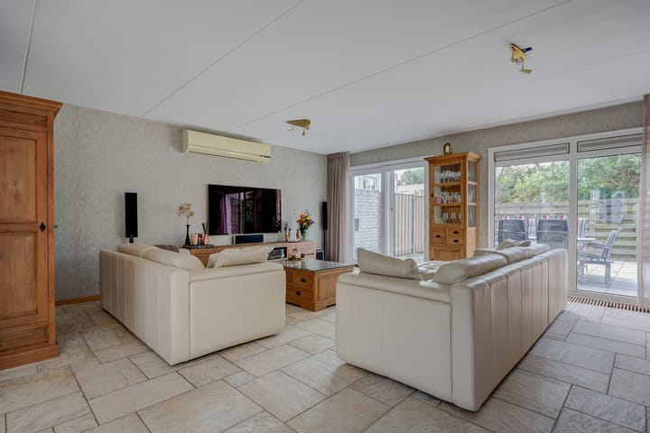 Photo 9 of Johanna Naberstraat 3