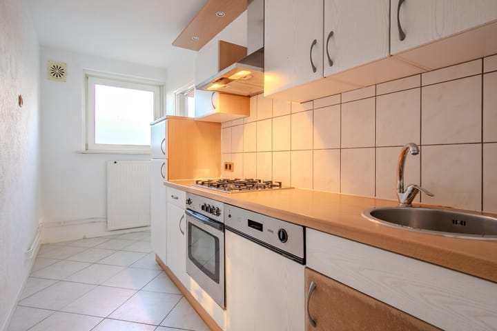 Photo 2 of Leliestraat 65