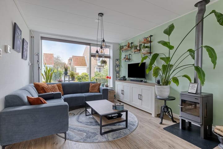 Foto 2 van Charlotte de Bourbonstraat 12