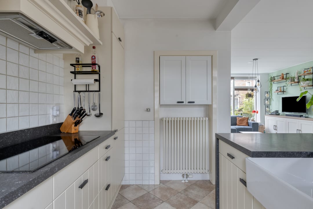 Foto 16 van Charlotte de Bourbonstraat 12