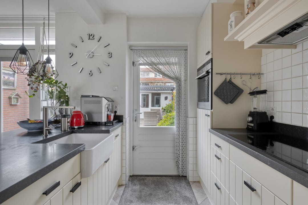 Foto 17 van Charlotte de Bourbonstraat 12