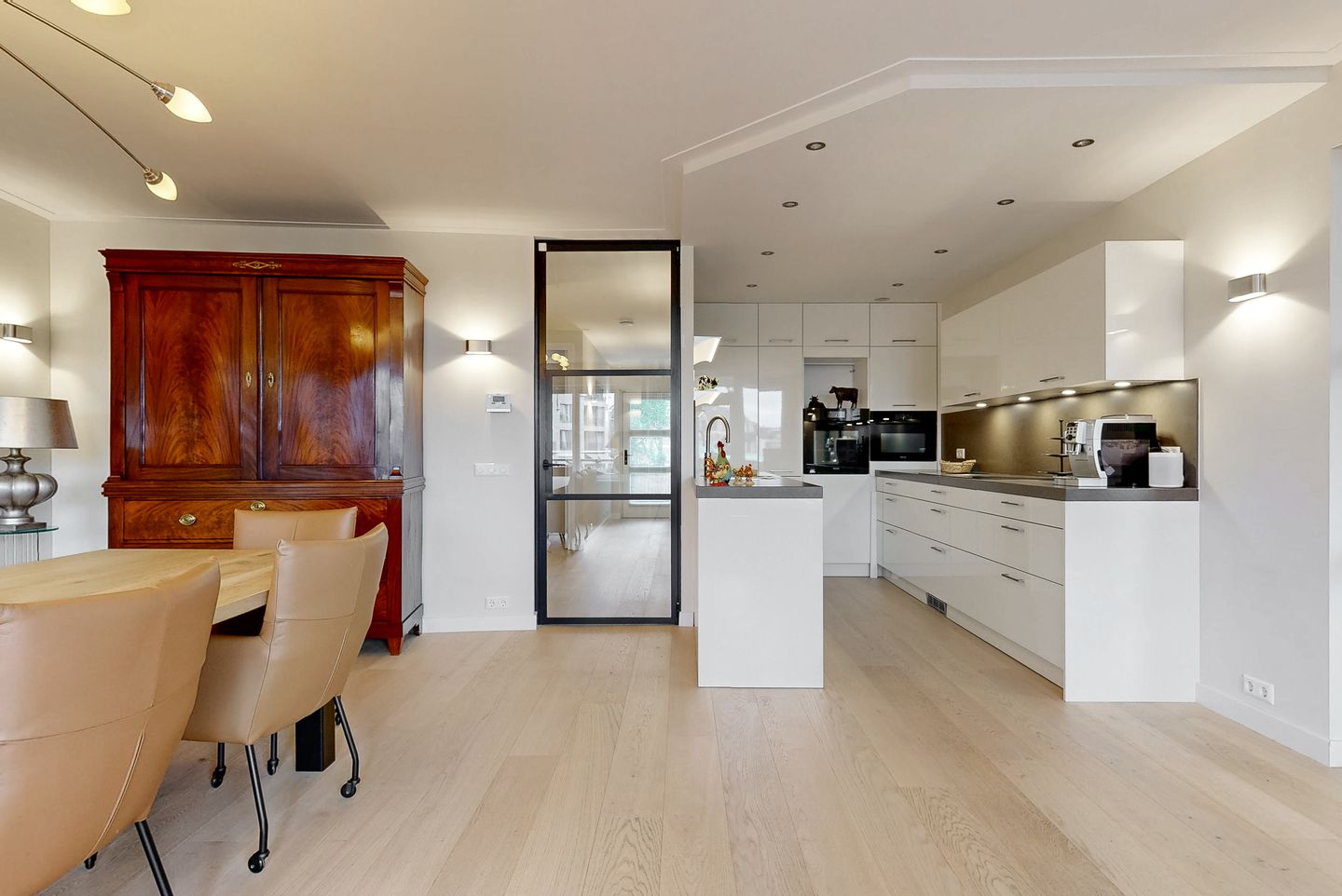 Photo 5 of Vinkenlaan 33-B