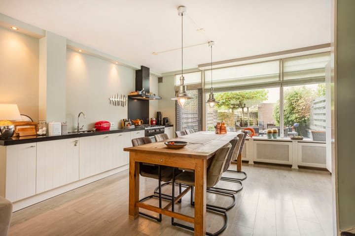 Foto 9 van Helmondstraat 28