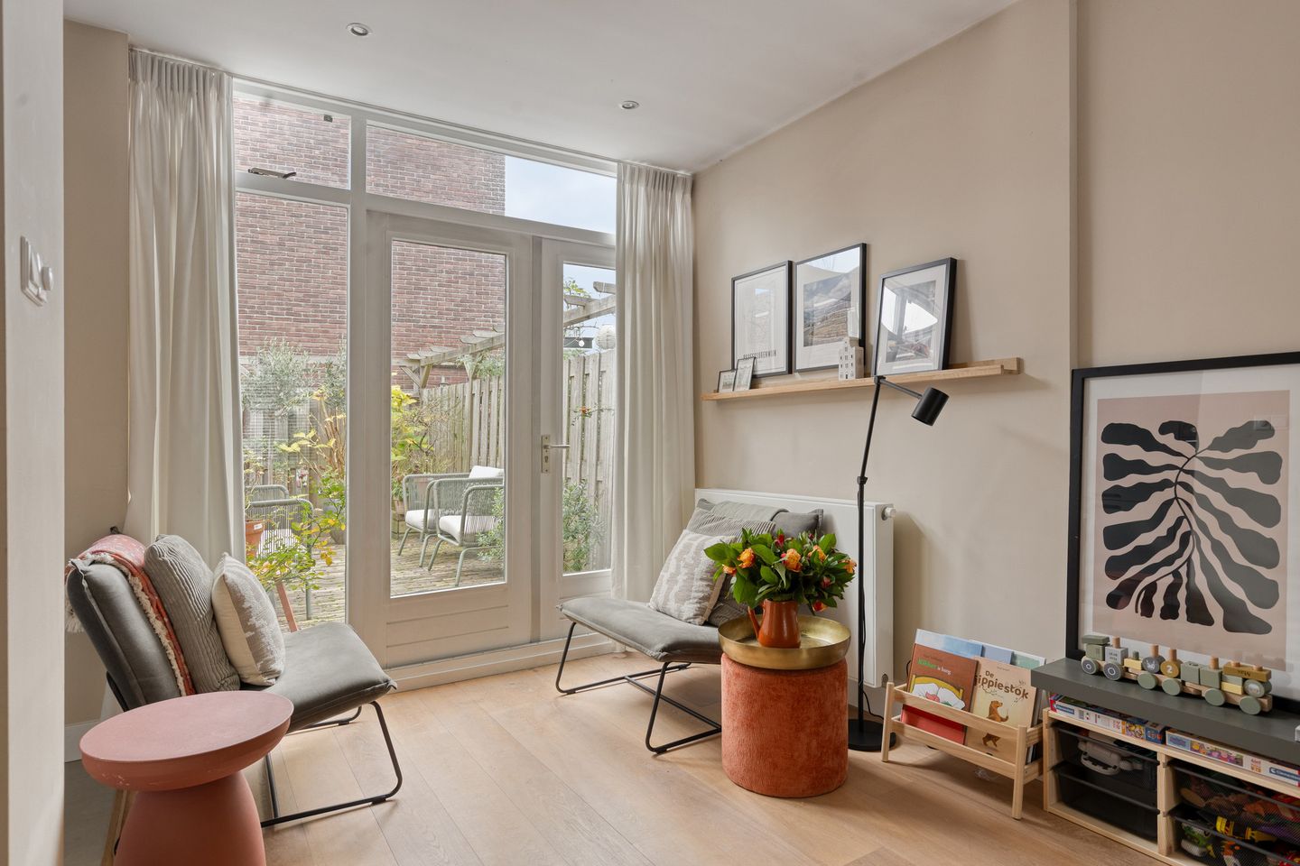 Photo 14 of Van der Waalsstraat 66