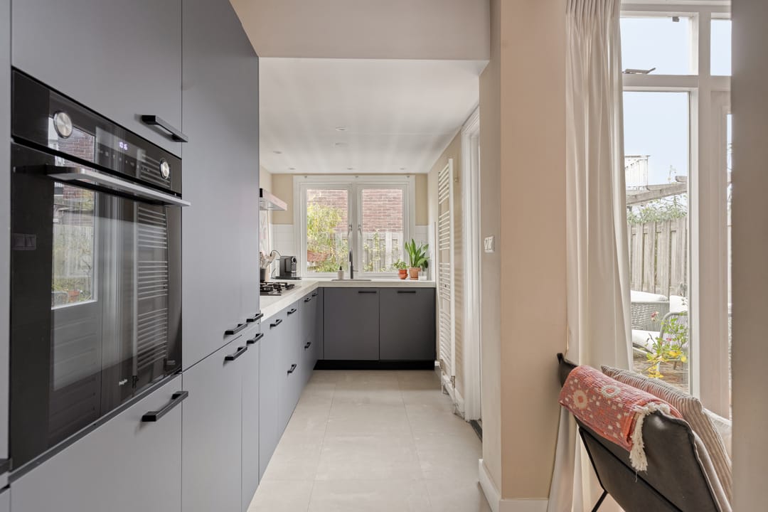 Photo 17 of Van der Waalsstraat 66