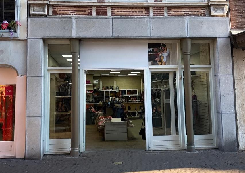 Bekijk foto 1 van Markt 5