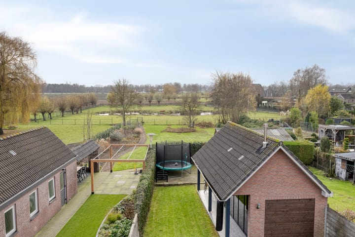 Photo 4 of Wilhelminastraat 18