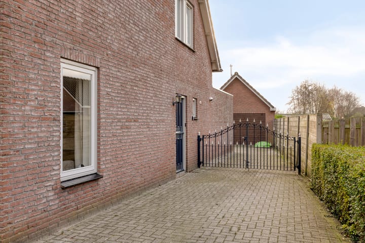 Photo 6 of Wilhelminastraat 18