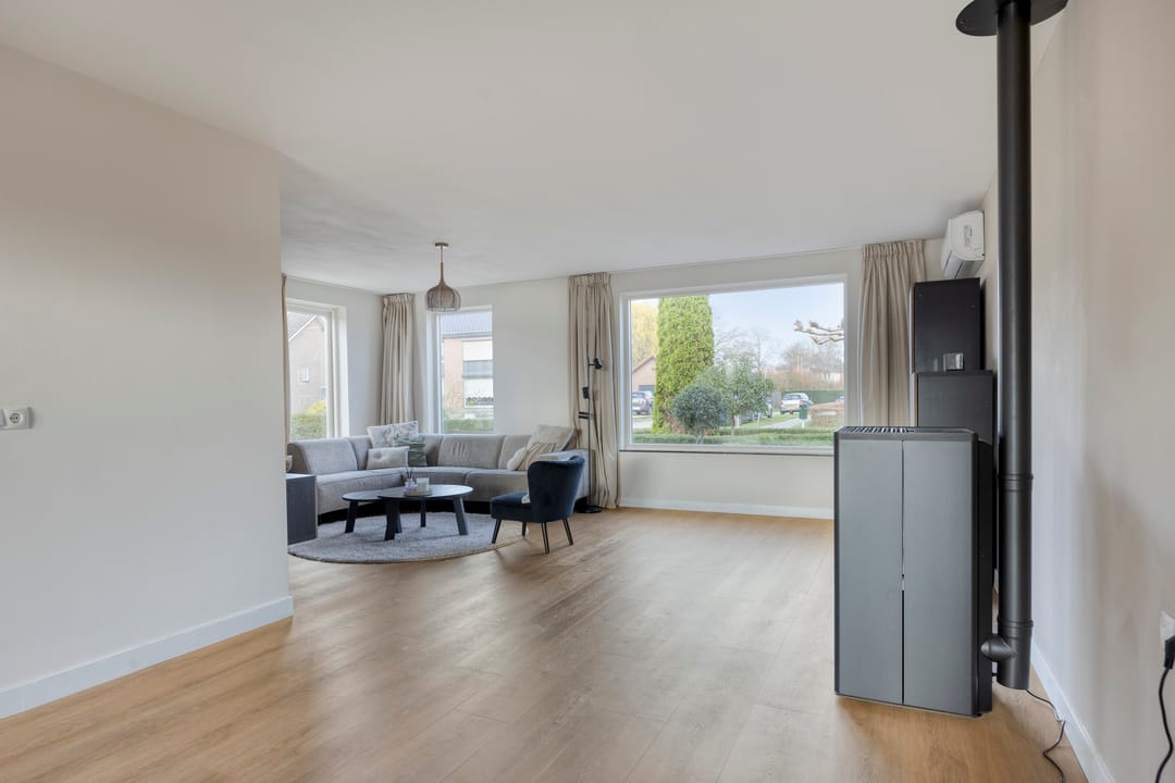 Photo 11 of Wilhelminastraat 18