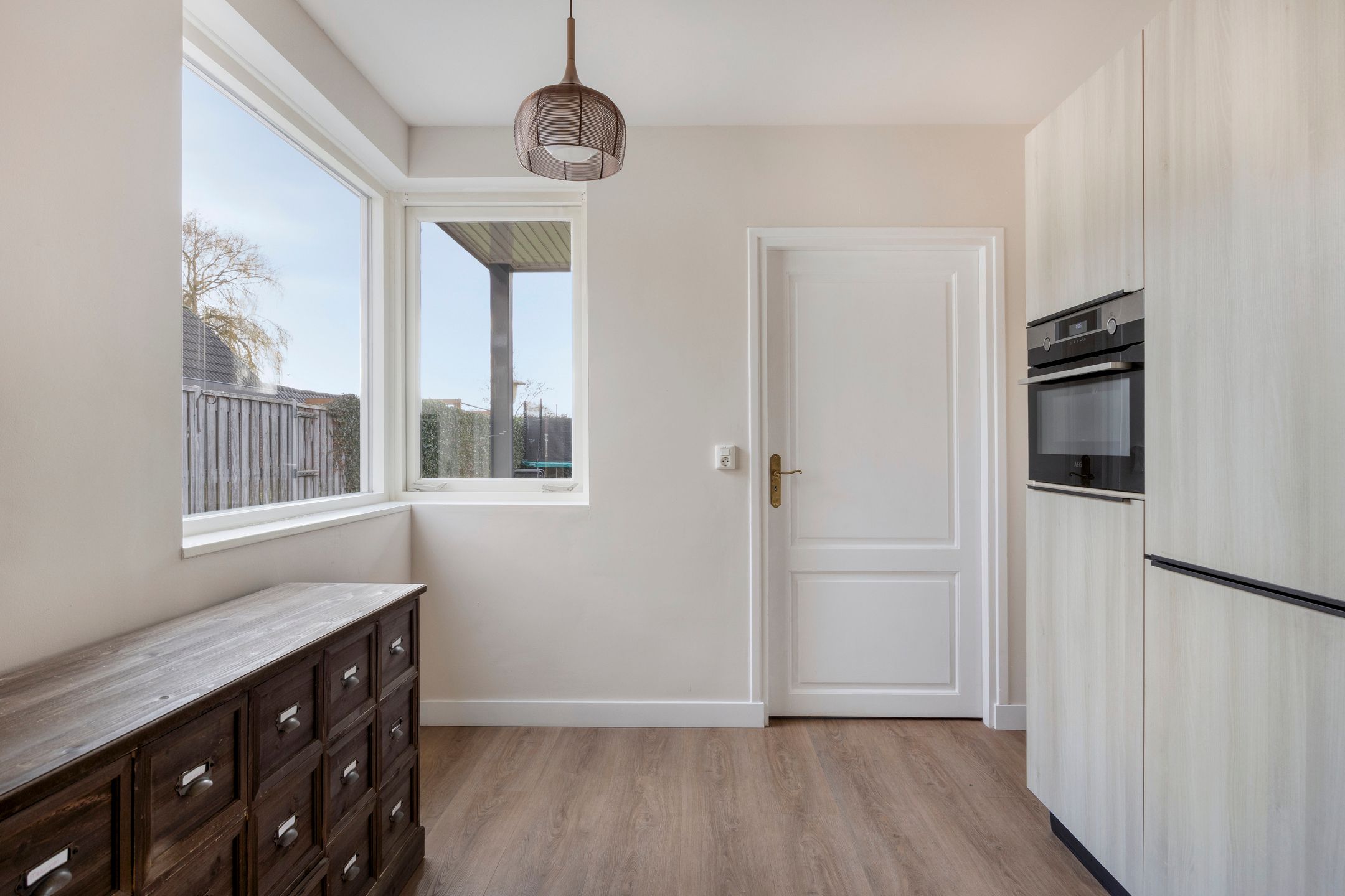 Photo 21 of Wilhelminastraat 18