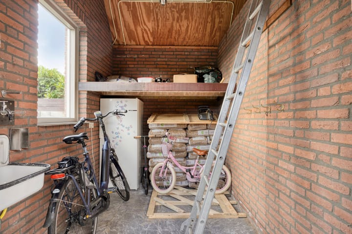 Photo 29 of Wilhelminastraat 18