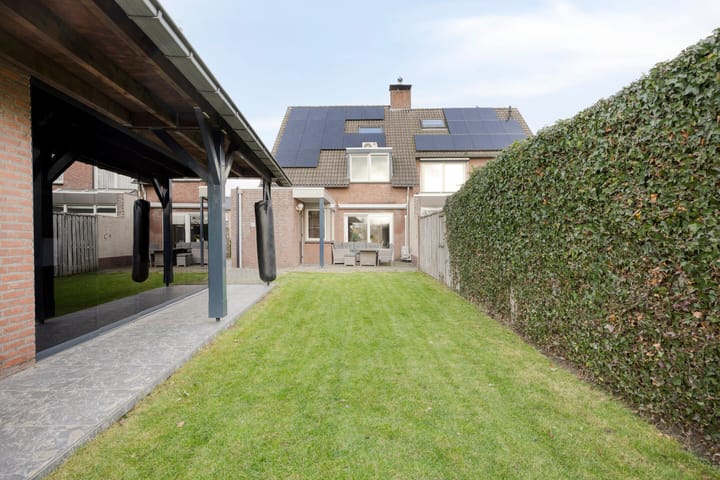 Photo 30 of Wilhelminastraat 18