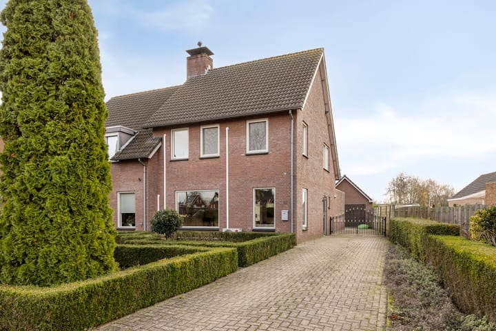 Photo 46 of Wilhelminastraat 18