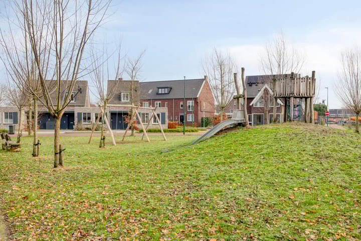 Photo 48 of Wilhelminastraat 18