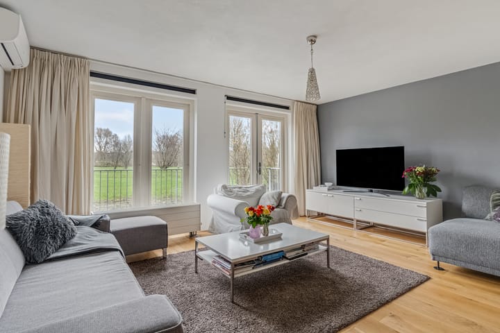 Foto 11 van Donsvlinder 55