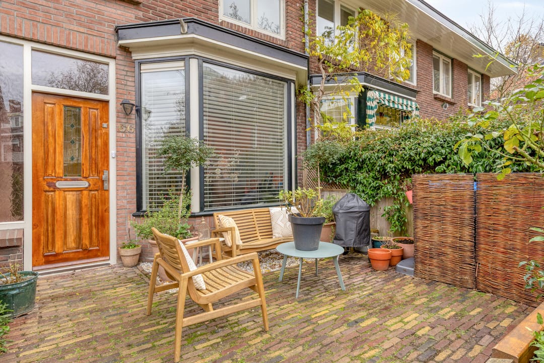 Photo 2 of Van der Waalsstraat 66