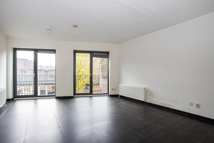 Photo 11 of van Kinsbergenstraat 2-02