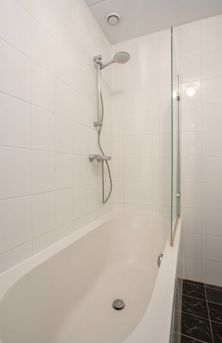 Photo 18 of van Kinsbergenstraat 2-02