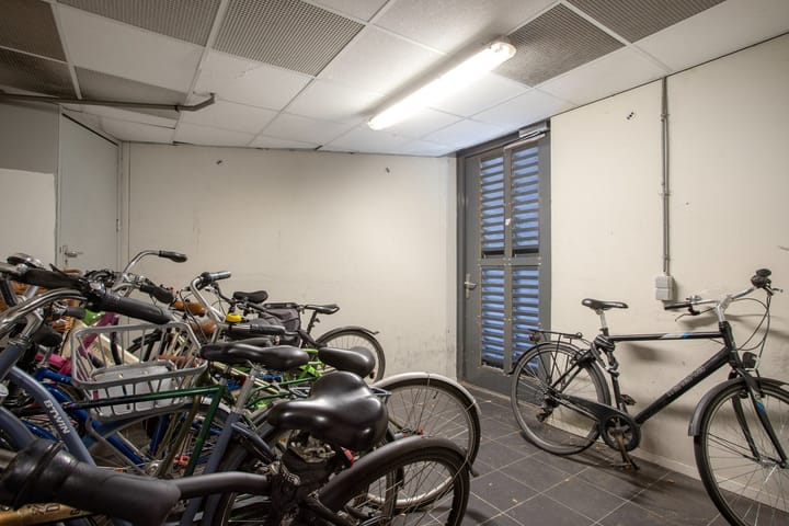 Photo 20 of van Kinsbergenstraat 2-02