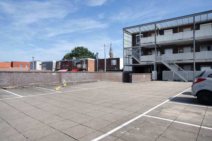 Photo 25 of van Kinsbergenstraat 2-02