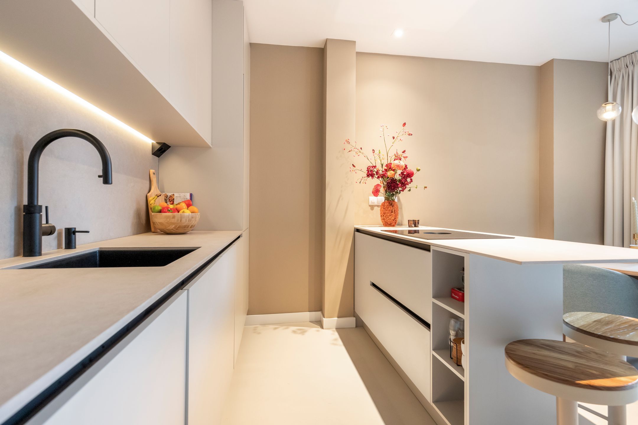 Photo 9 of Vogelenzangstraat 21-H