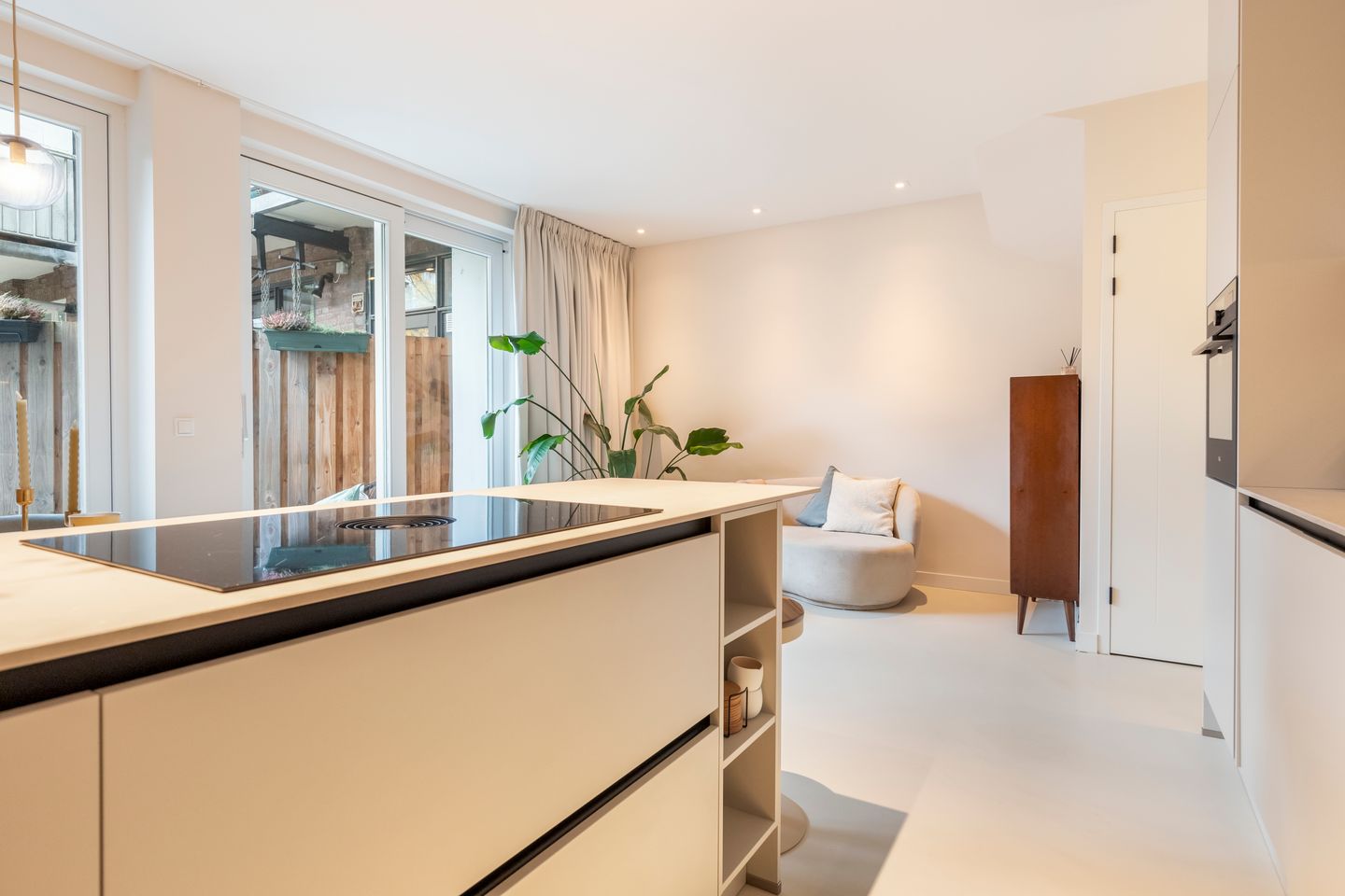 Photo 10 of Vogelenzangstraat 21-H