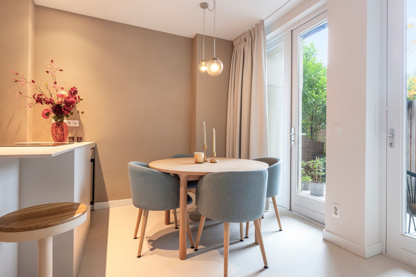 Photo 14 of Vogelenzangstraat 21-H