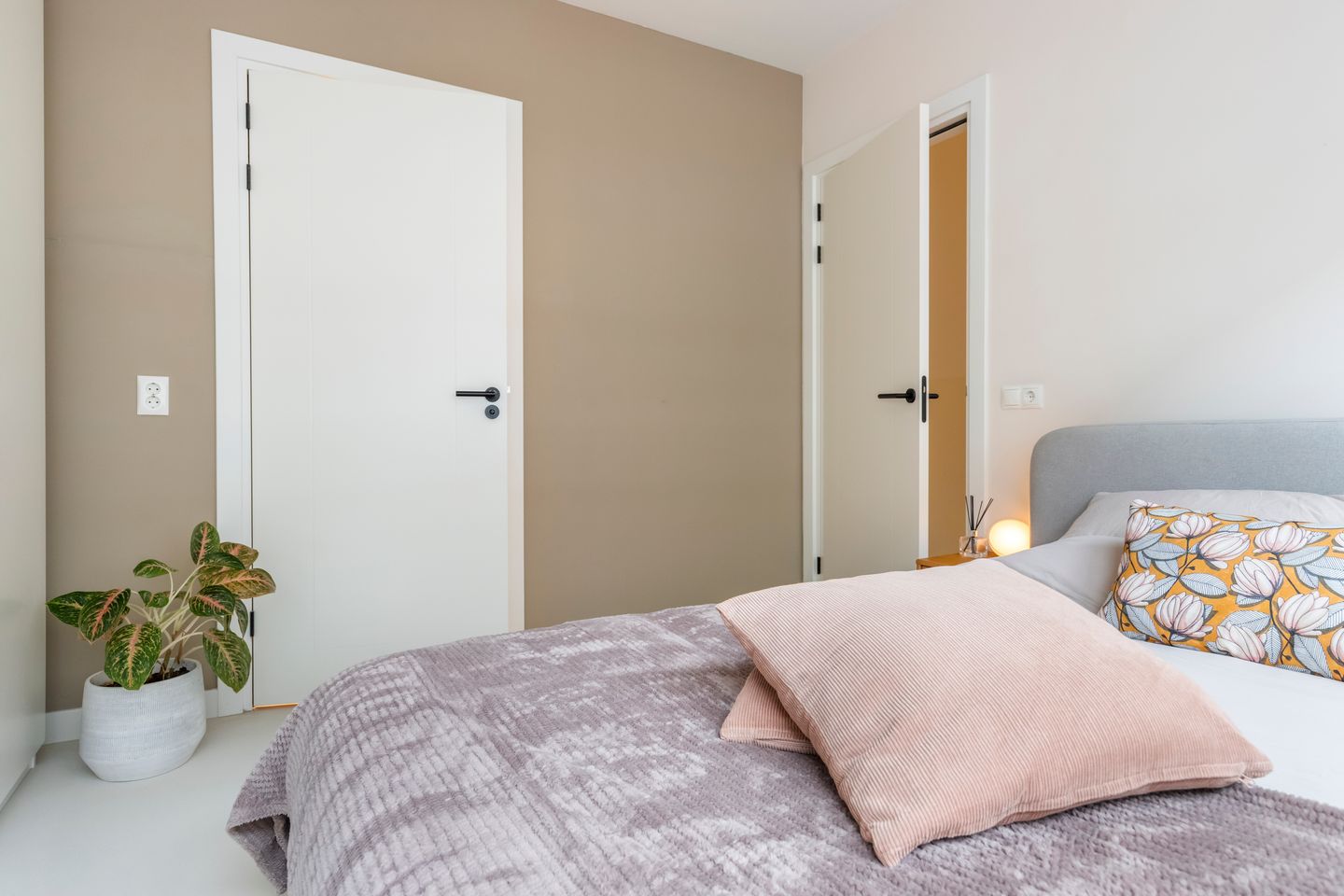 Photo 19 of Vogelenzangstraat 21-H