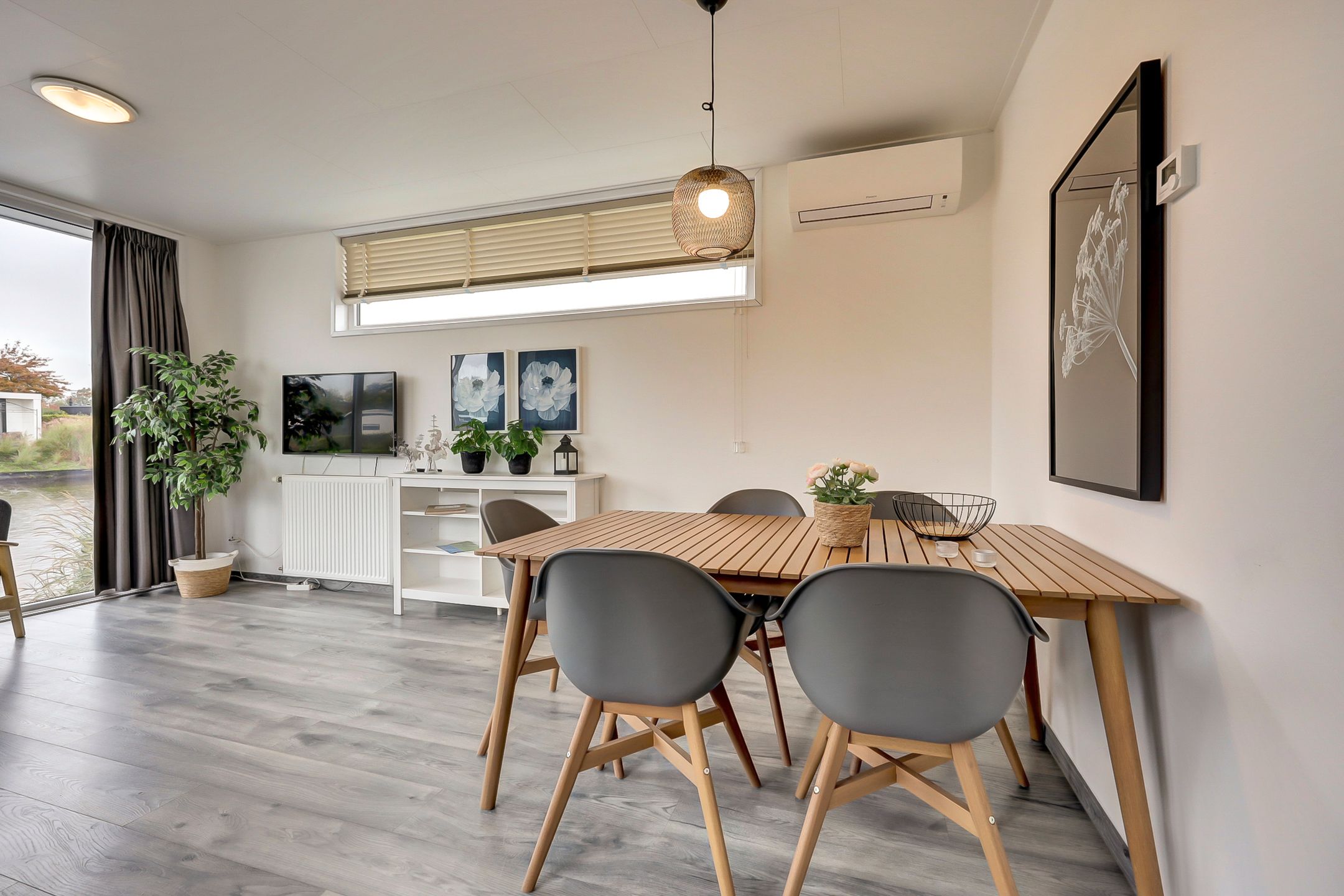 Foto 6 van Randmeerweg 8-508